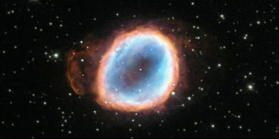 NASA公布一颗濒死恒星最后一面(图)