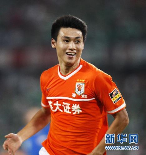 体坛明星求爱绝招:姚明送一车玩具 林丹故意输