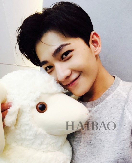 杀马特<em>刘海</em>也无损颜值 小鲜肉杨洋<em>发型</em>盘点(图