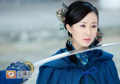 如果刀子架在女主角的脖子边,不会有人叫好吧?但是,这张照片真虐心.