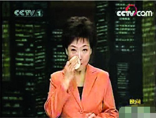 央视春晚女主持下岗惊天内幕