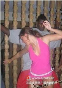 女星酒后丑态未公开出糗照