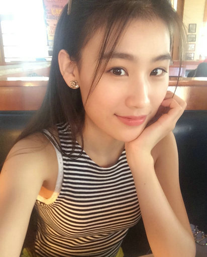 杨子新欢张羽熙海量私照曝光和黄圣依似双胞胎