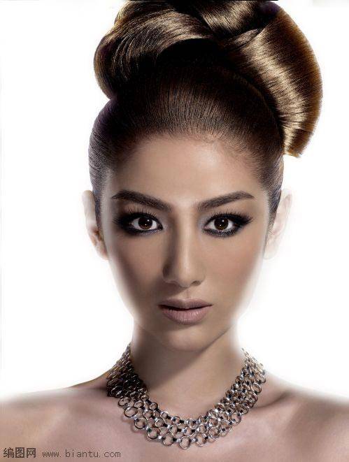 蛇精女李蒽熙晒巨乳照被曝小三 称零花钱50万