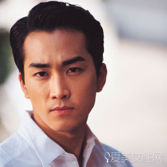 宋承宪恋情曝光 学欧巴发型俘获女神芳心