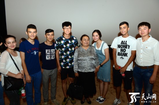 电影《梦开始的地方》传递新疆内高班正能量