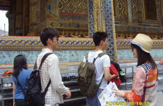 郑爽恋情成谜:赞张翰用情专一 与井柏然传绯闻