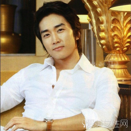  �γ��������ع� ѧŷ�ͷ��ͷ���Ů���� 