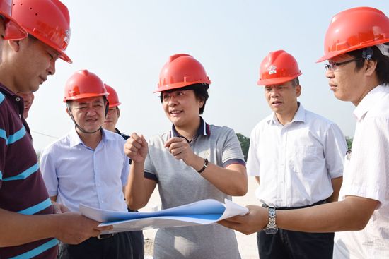 肖莺子调研北部湾大学项目建设