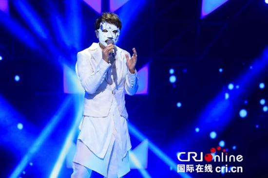 蒙面歌王剧透:第一季黑天鹅是谁 灵魂战警李泉