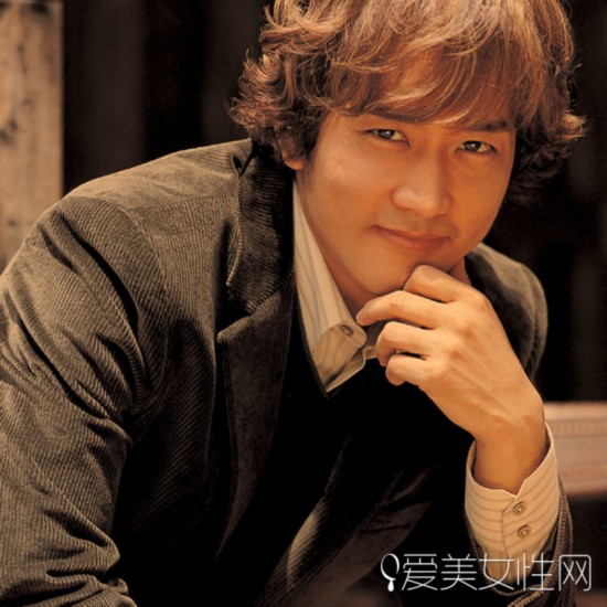  �γ��������ع� ѧŷ�ͷ��ͷ���Ů���� 