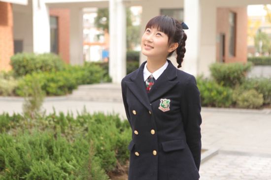 《红色青橄榄》热映 陈楚月演绎忧郁小萝莉