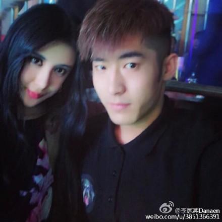 最美蛇精女李蒽熙走红 画面实在太美不敢直视