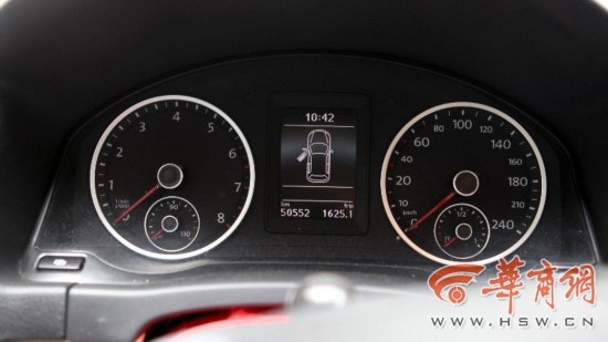 西安市民买二手奔驰车发现里程表被改 退款出