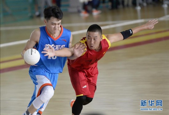 民族运动会赛场上的汉族运动员