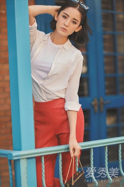 古力娜扎最新街拍 私服搭配清新活泼--时尚--人民网图片