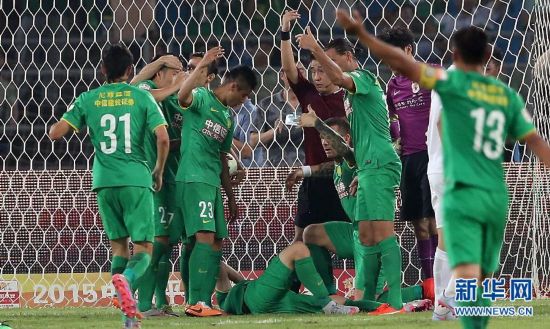 中超:国安3-1复仇鲁能 继续保留争冠希望(比赛