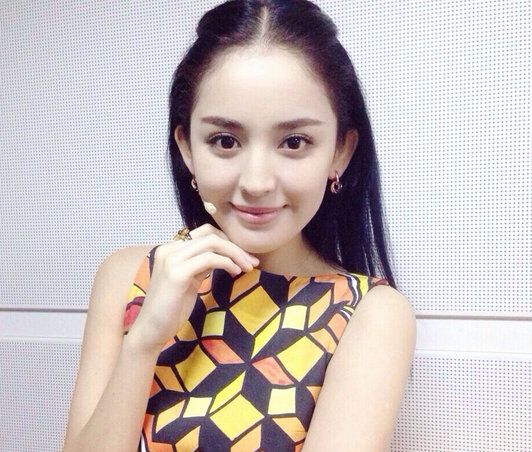 迪丽热巴被封中国版千颂伊 新疆美女美翻天私