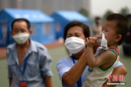 815磬ڴС롣Ŀǰõѧ¥ڻбڣٳѾ󲿷תơ <a target='_blank'  data-cke-saved-href='http://www.chinanews.com/' href='http://www.chinanews.com/'><p  align=