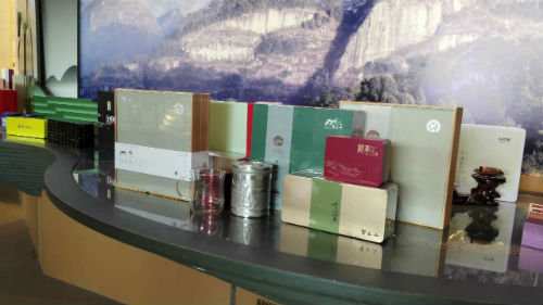 圣谷山茶引起了各国游客的强烈兴趣 