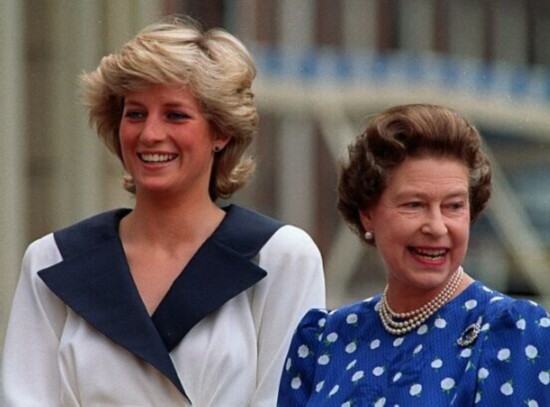 戴妃车祸后英女王言论曝光:一定是有人弄滑刹