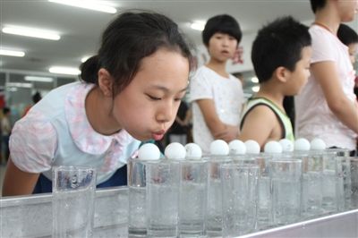 千余“小候鸟”玩转游园会--浙江频道--人民网