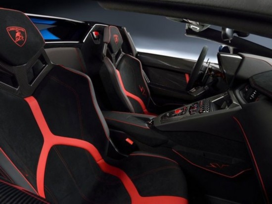 Aventador SV