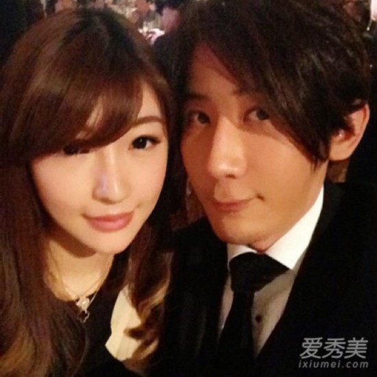 刘谦升级当爸爸 刘谦与老婆王希怡恩爱照揭王