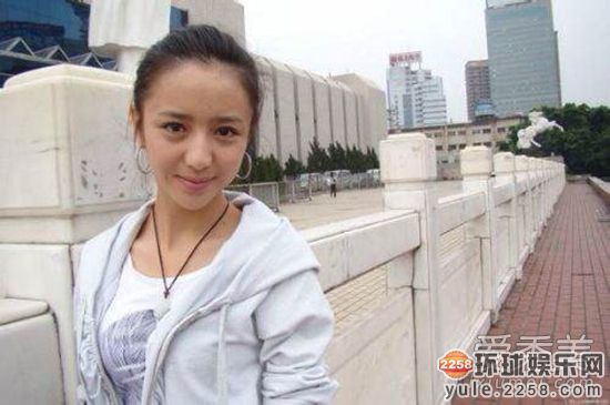 ֣ˬ�����Ȱ������ 20λŮ������������