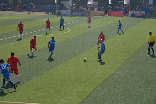 第24届中华杯B组足球赛在西固拉开序幕