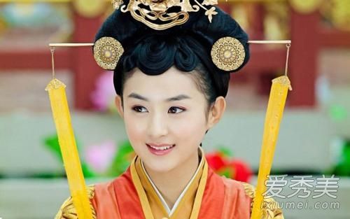 <em>发型</em>不够颜值凑 《十年》<em>赵丽颖</em>短发也很萌--河