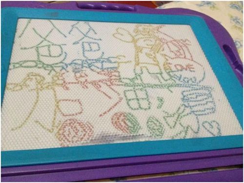 杨清《铁在烧》首播会亮相 与王雷错位追爱