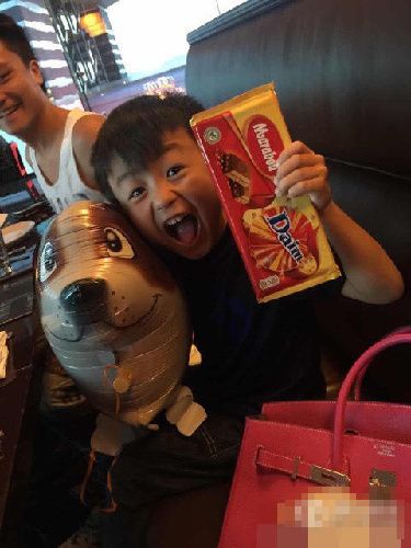 王菲欧洲游锋芝因子见面 谢霆锋被提问张柏芝