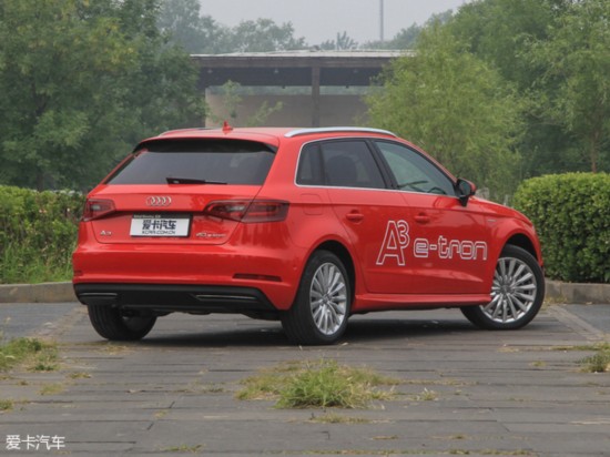 µ()2015µA3 e-tron