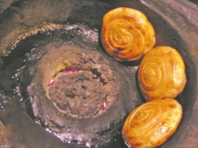 郑州一半成无燃煤区 摊主:传统烧饼将告别郑州