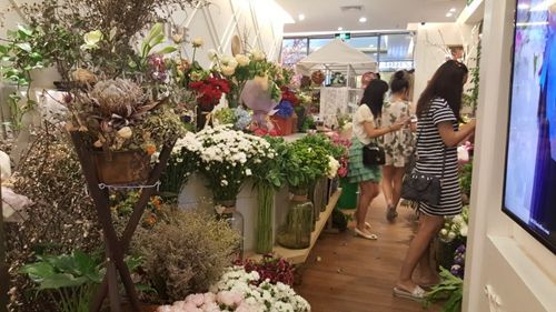 七夕情人节鲜花礼盒贵过茅台 看电影成普遍选