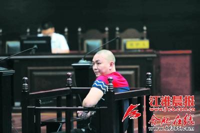 被老总跟踪_被人跟踪图片(3)