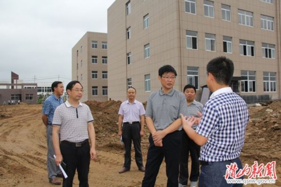 潜山县委书记张劲松到潜山县开发区调度工业重