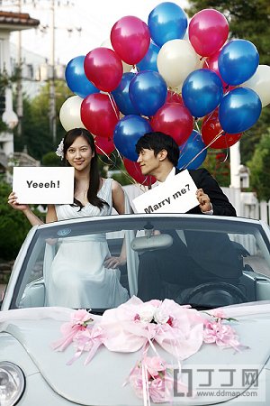 《我们结婚了》人气夫妇婚纱照大比拼 宋茜尼