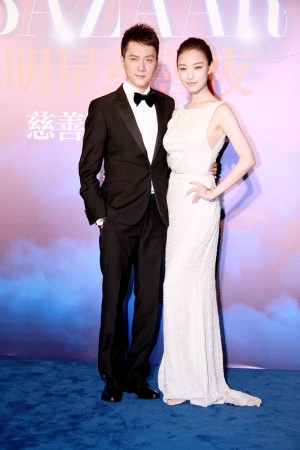 倪妮冯绍峰避谈复合 称二人拥有同一个司机_港