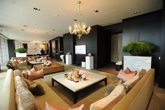 50年绽放柔金魅力 兰蔻华美臻献金纯系列新品