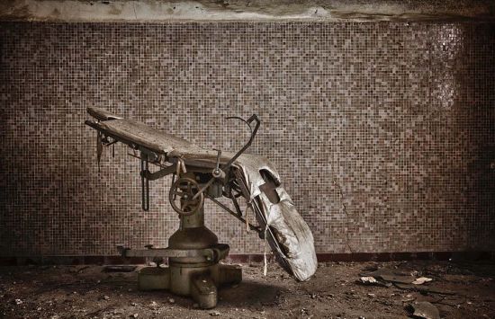 意大利废弃精神病院内景曝光 荒凉恐怖(高清组