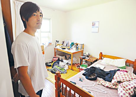 赴加留门生住分租房频仍遇突查华媒吁注意权力