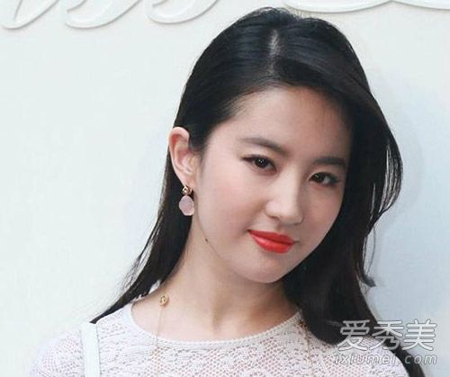 小花旦频频抢头条 郑爽刘亦菲发型百看不厌