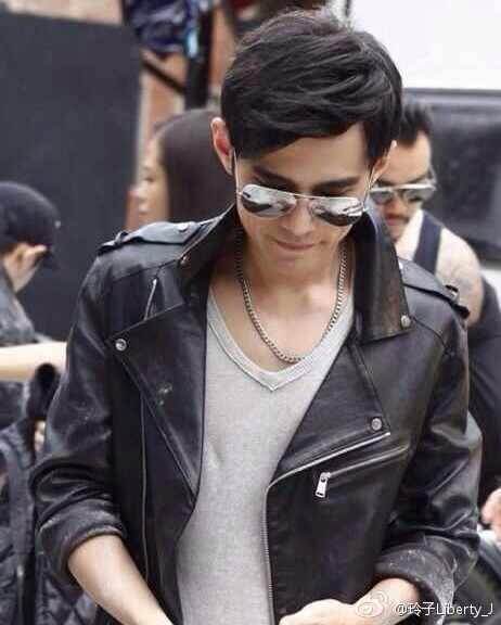 杨幂周杰伦范冰冰崔始源 扒开刘海也惊艳的明