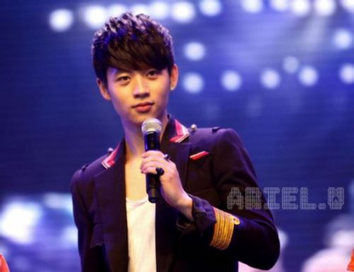 杨幂周杰伦范冰冰崔始源 扒开刘海也惊艳的明