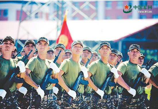 外军参阅方队如何适应中国阅兵曲节奏(图)