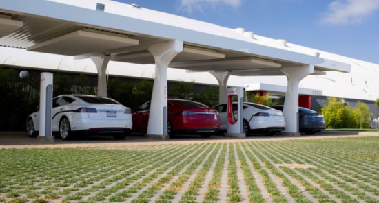 特斯拉建成500个超级充电站 新增150个\/年