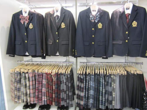 校服外套。