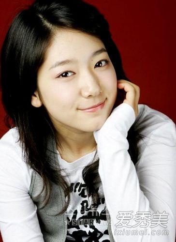 亚洲最丑明星榜重现网络 吴莫愁依旧无人能及